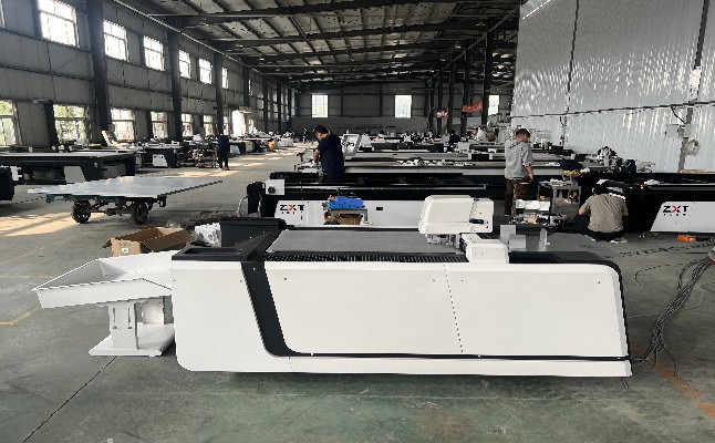 紙箱打樣難題多?這臺(tái)機(jī)器一鍵全解決