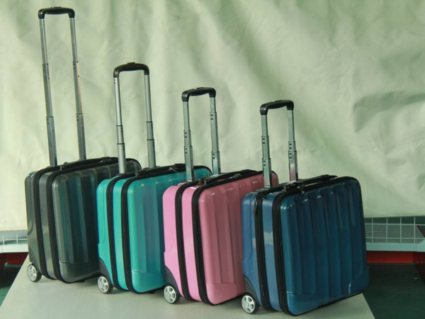 箱包材質有哪些?怎么切割最理想?(圖1) 箱包材質有哪些?怎么切割最理想?(圖1)